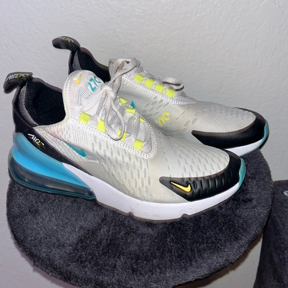 Nike air max 270 white hyper jade shoes 🤍 - Picture 1 of 3